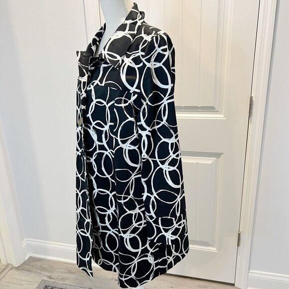 Madison Women's Coat Size XL Black White Collared Long Sleeves Circle Pattern - Picture 5 of 12